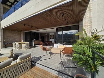 Venta de casa en unidad cerrada. Rionegro, sector Sajonia.