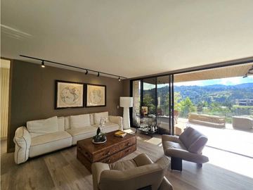 Venta de casa en unidad cerrada. Rionegro, sector Sajonia.