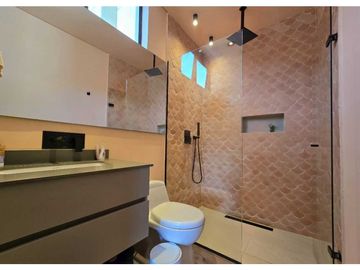 Venta de casa en unidad cerrada. Rionegro, sector Sajonia.