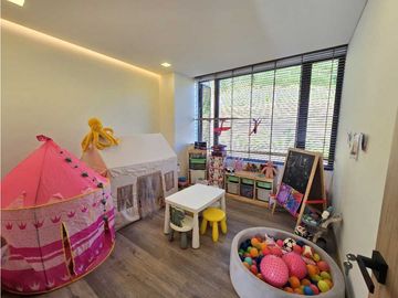 Venta de casa en unidad cerrada. Rionegro, sector Sajonia.