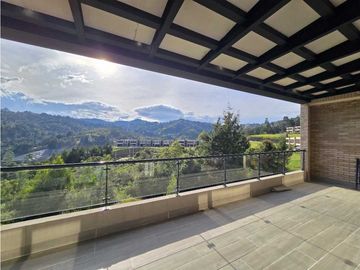 Venta de casa en unidad cerrada. Rionegro, sector Sajonia.