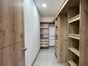 Venta Apartamento en 7° piso con ascensor. Unidad Residencial  Nova Plus Valle del Lili. Cali Sur