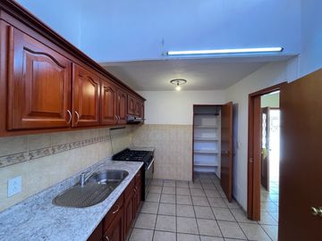 CASA EN VENTA UNA PLANTA EN JARDINES ALCALDE