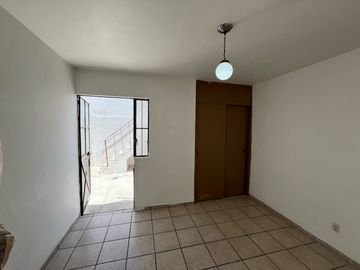 CASA EN VENTA UNA PLANTA EN JARDINES ALCALDE