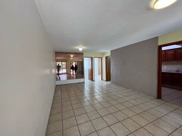 CASA EN VENTA UNA PLANTA EN JARDINES ALCALDE