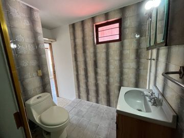 CASA EN VENTA UNA PLANTA EN JARDINES ALCALDE