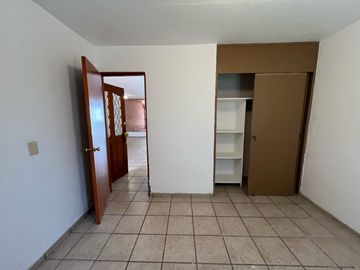 CASA EN VENTA UNA PLANTA EN JARDINES ALCALDE