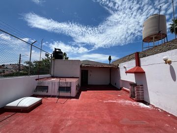 CASA EN VENTA UNA PLANTA EN JARDINES ALCALDE