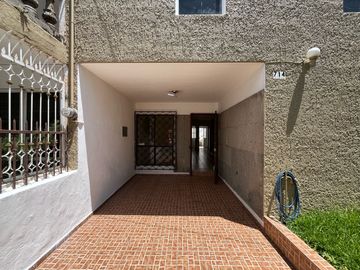 CASA EN VENTA UNA PLANTA EN JARDINES ALCALDE