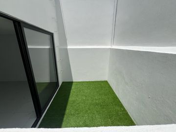 CASA REMODELADA EN JARDINES ALCALDE