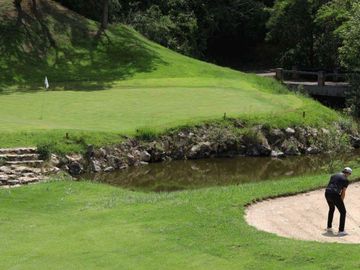 Terreno en Gran Reserva con infinity pool ya construida con vista al campo de golf