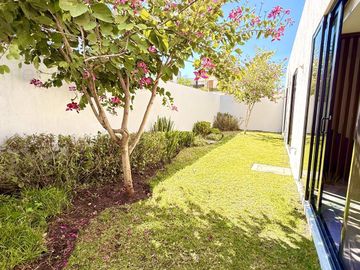 Casa Un Piso 3 Rec   Sala TV, Amplio Jardín en Zibatá, Querétaro