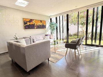Casa Un Piso 3 Rec   Sala TV, Amplio Jardín en Zibatá, Querétaro