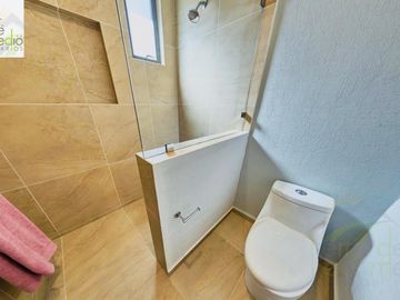 Casa de Un Piso con Amplio Jardín en Zaru, Querétaro