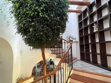 VENTA DE CASA EN FRACCIONAMIENTO CLUB DE GOLF LOS ENCINOS EN LERMA