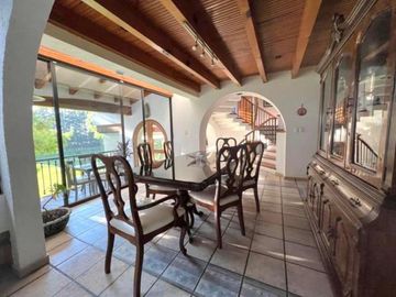 VENTA DE CASA EN FRACCIONAMIENTO CLUB DE GOLF LOS ENCINOS EN LERMA