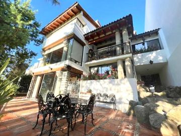 VENTA DE CASA EN FRACCIONAMIENTO CLUB DE GOLF LOS ENCINOS EN LERMA