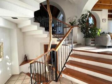 VENTA DE CASA EN FRACCIONAMIENTO CLUB DE GOLF LOS ENCINOS EN LERMA