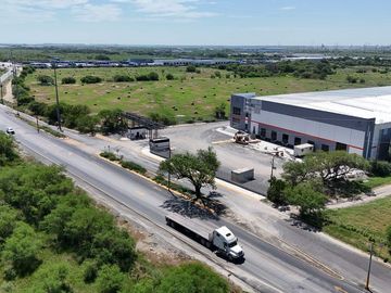 Bodega Industrial AAA en Renta