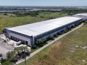 Bodega Industrial AAA en Renta