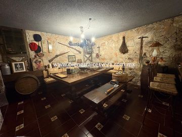 CASA EN RENTA EN TEQUISQUIAPAN EN EL FRACC. GRANJAS RESIDENCIALES. Maru