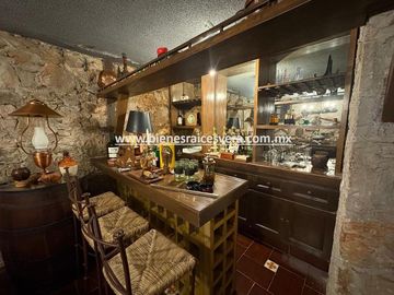 CASA EN RENTA EN TEQUISQUIAPAN EN EL FRACC. GRANJAS RESIDENCIALES. Maru