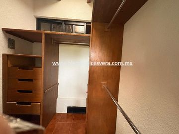 CASA EN RENTA EN TEQUISQUIAPAN EN EL FRACC. GRANJAS RESIDENCIALES. Maru