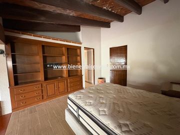 CASA EN RENTA EN TEQUISQUIAPAN EN EL FRACC. GRANJAS RESIDENCIALES. Maru
