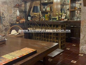 CASA EN RENTA EN TEQUISQUIAPAN EN EL FRACC. GRANJAS RESIDENCIALES. Maru