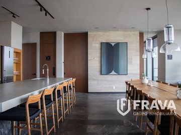 RENTA DE DEPARTAMENTO EN VIA DEL BOSQUE MANTENIMIENTO INCLUIDO