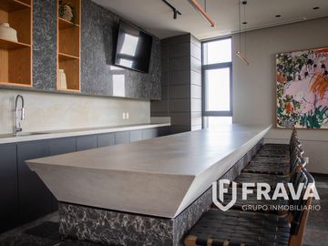 RENTA DE DEPARTAMENTO EN VIA DEL BOSQUE MANTENIMIENTO INCLUIDO