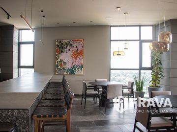 RENTA DE DEPARTAMENTO EN VIA DEL BOSQUE MANTENIMIENTO INCLUIDO