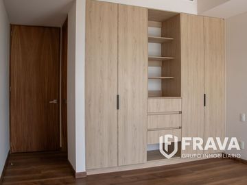 RENTA DE DEPARTAMENTO EN VIA DEL BOSQUE MANTENIMIENTO INCLUIDO