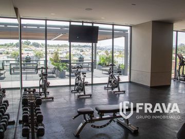 RENTA DE DEPARTAMENTO EN VIA DEL BOSQUE MANTENIMIENTO INCLUIDO