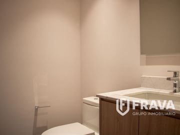 RENTA DE DEPARTAMENTO EN VIA DEL BOSQUE MANTENIMIENTO INCLUIDO