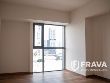 RENTA DE DEPARTAMENTO EN VIA DEL BOSQUE MANTENIMIENTO INCLUIDO