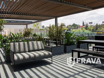 RENTA DE DEPARTAMENTO EN VIA DEL BOSQUE MANTENIMIENTO INCLUIDO