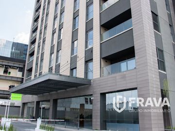 RENTA DE DEPARTAMENTO EN VIA DEL BOSQUE MANTENIMIENTO INCLUIDO