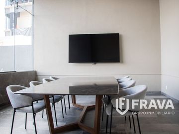 RENTA DE DEPARTAMENTO EN VIA DEL BOSQUE MANTENIMIENTO INCLUIDO