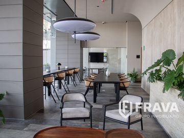 RENTA DE DEPARTAMENTO EN VIA DEL BOSQUE MANTENIMIENTO INCLUIDO
