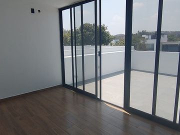 Casa en venta dentro de coto Manzanos, Capital Norte