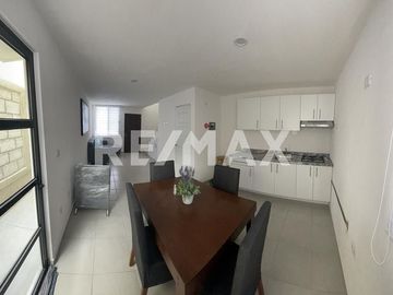RENTA DE CASA AMUEBLADA EN CAPITAL SUR