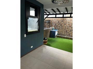 Venta Casa Condominio en Ciudad Country, Jamundí 3724.