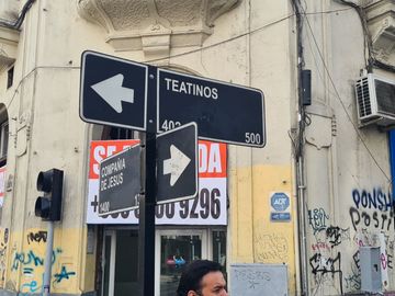 Excelente local comercial pleno centro de Santiago