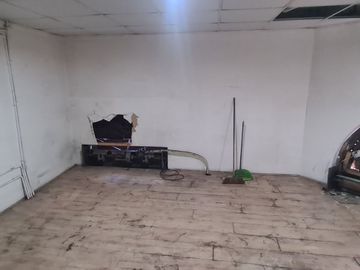 Excelente local comercial pleno centro de Santiago