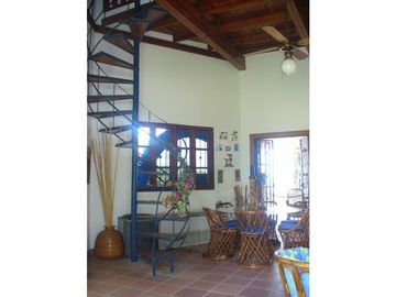 En venta casa de dos niveles frente al mar en Coronado, Chame