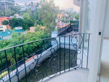 Casa en Venta Tecamachalco, con jardín y terrazas