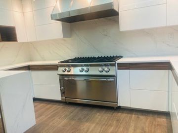 Casa en Venta Tecamachalco, con jardín y terrazas