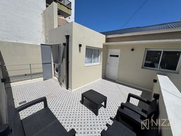 Chalet 5 ambientes con garage -  Paseo Aldrey