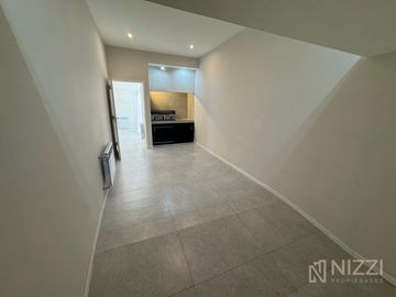 Chalet 5 ambientes con garage -  Paseo Aldrey